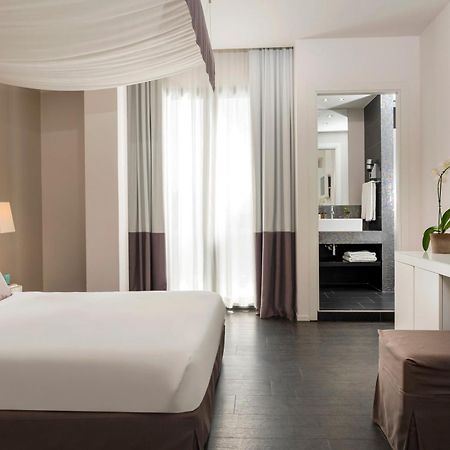Hotel Ines Cattolica Extérieur photo